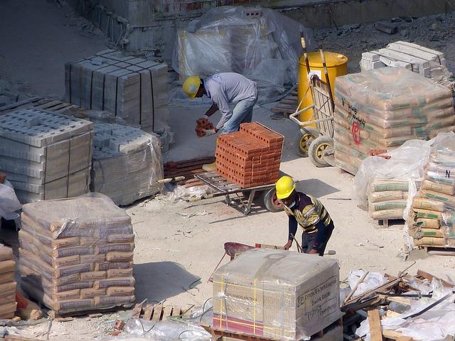 What is the Benefit of Hiring Commercial Construction Professionals?