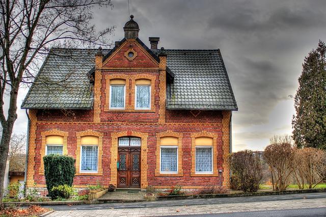 5 Different Types of Bricks for Building Construction (with Images)
